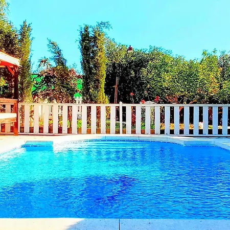 Les 3 Aigles Maison Avec Piscine Privee Hébergement de vacances