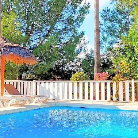 Hébergement de vacances Les 3 Aigles Maison Avec Piscine Privee